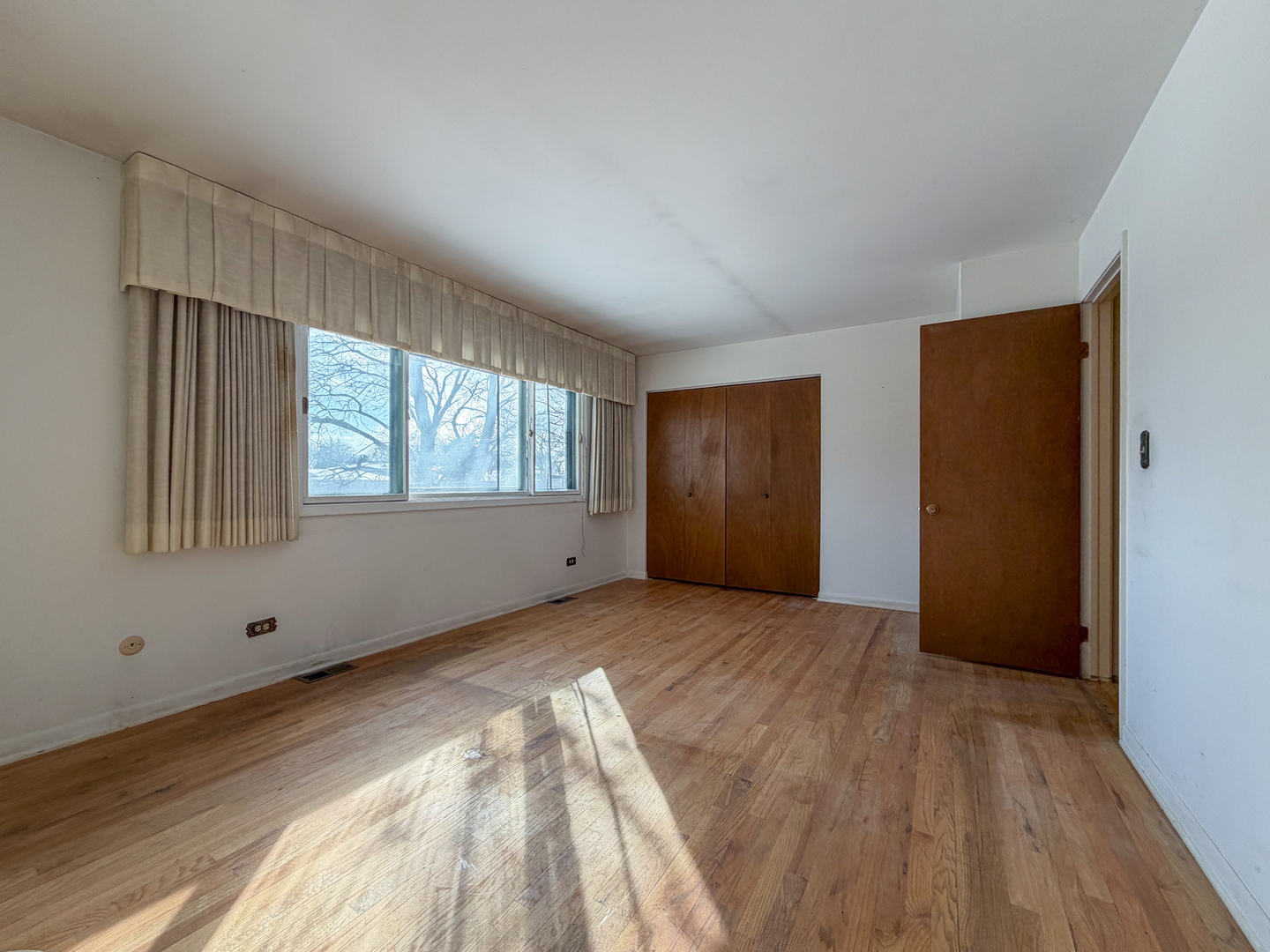 824 N Harrow Court, Addison, IL 60101