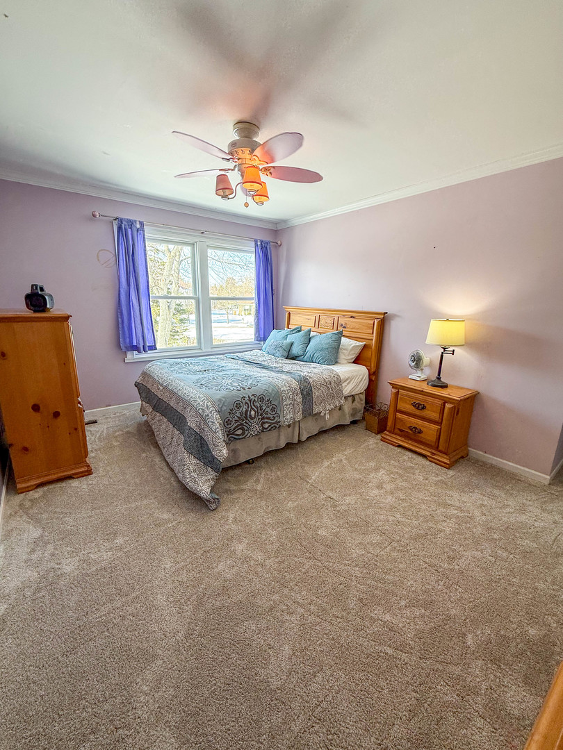 1404 Amy Lane, Libertyville, IL 60048