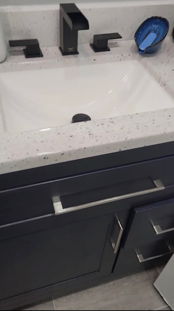 4307 W Grand Avenue, Chicago, IL 60651