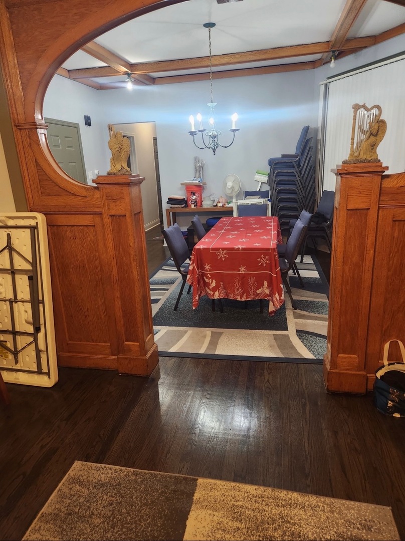 4307 W Grand Avenue, Chicago, IL 60651