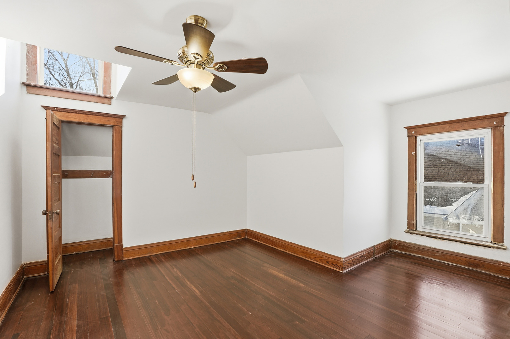 307 W Curtis Street, Grant Park, IL 60940