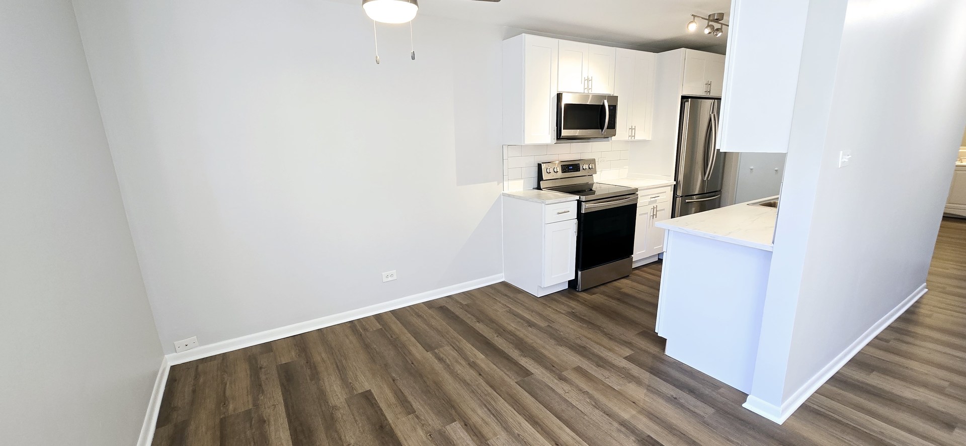 10 Oak Avenue #210, Westmont, IL 60559