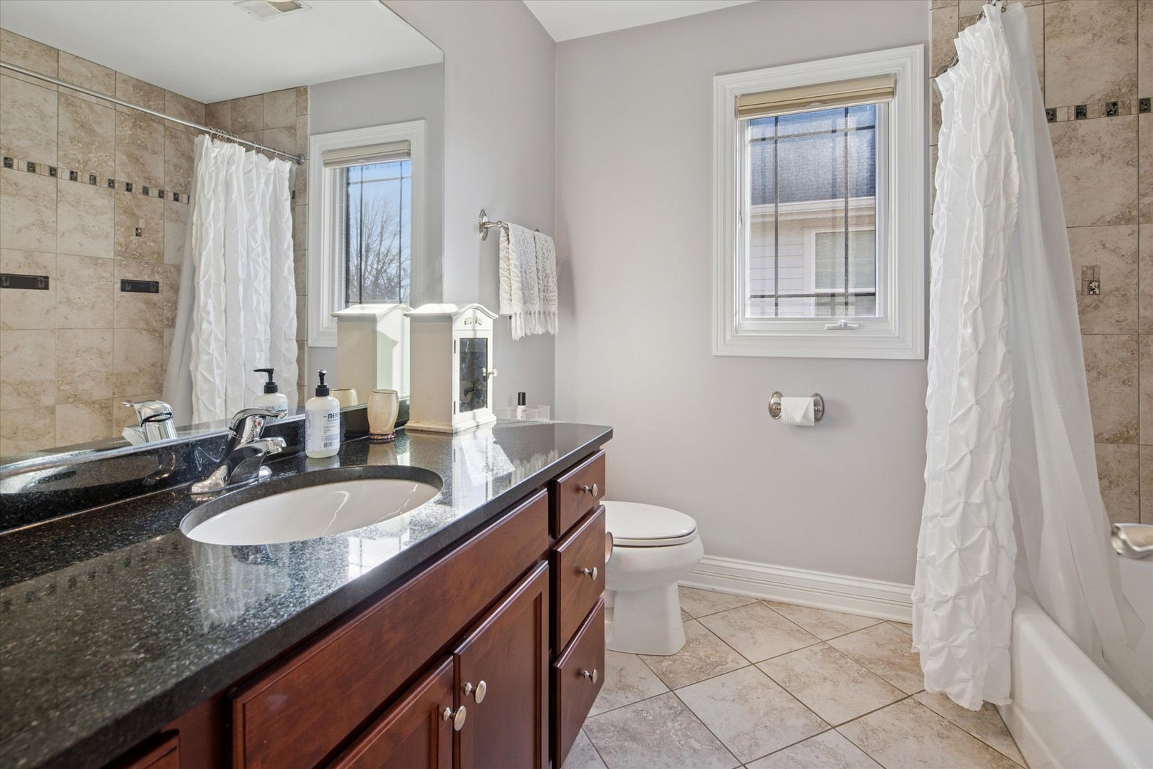 594 S Fairfield Avenue, Elmhurst, IL 60126