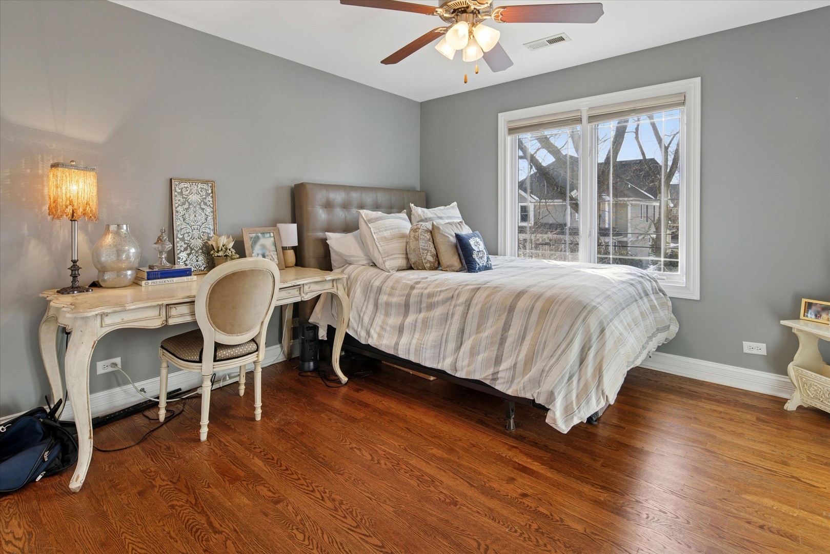 594 S Fairfield Avenue, Elmhurst, IL 60126