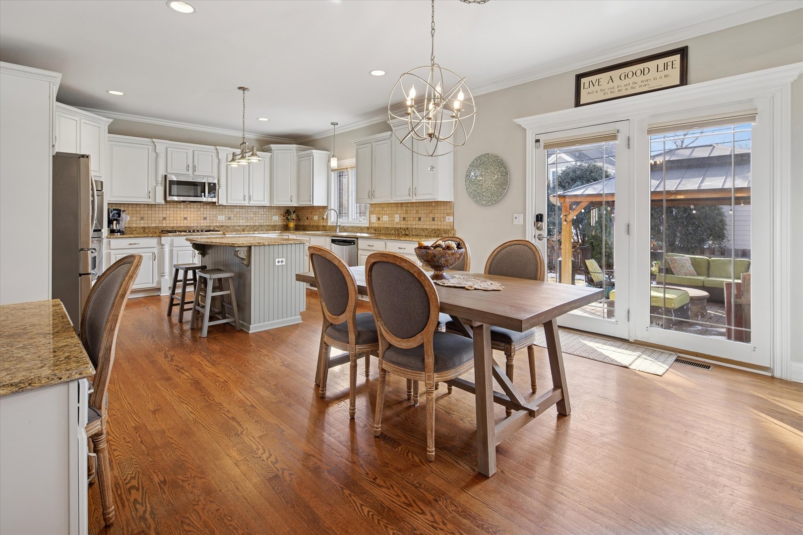 594 S Fairfield Avenue, Elmhurst, IL 60126