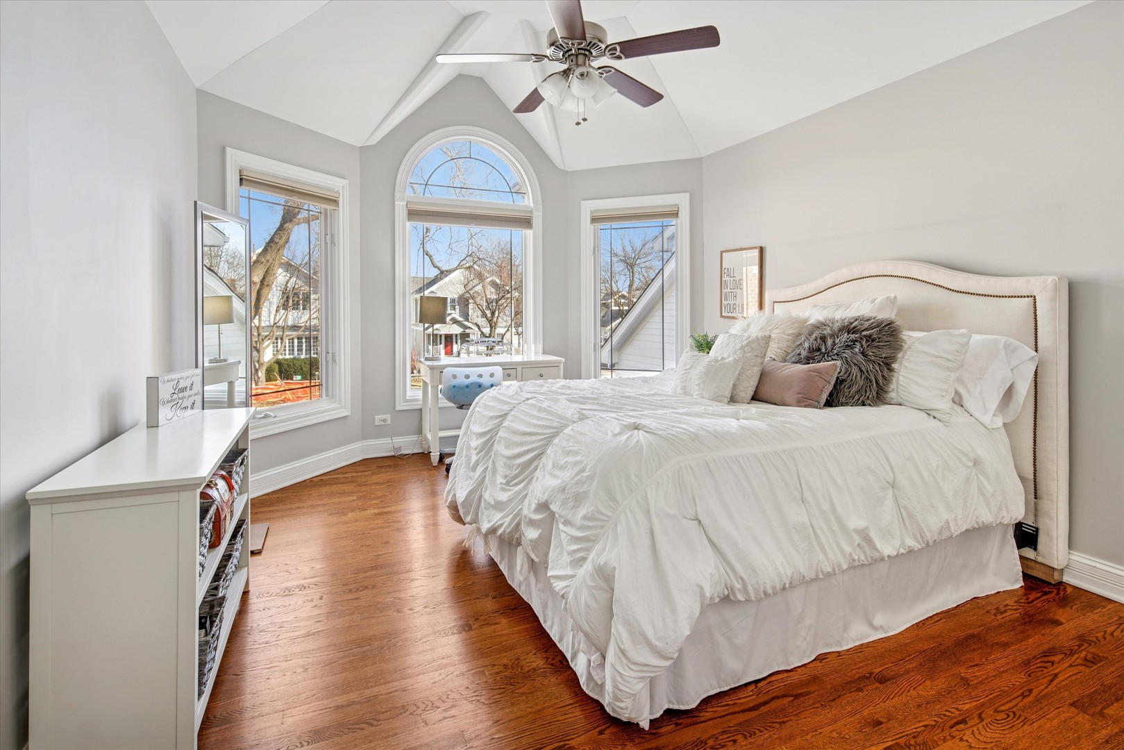 594 S Fairfield Avenue, Elmhurst, IL 60126