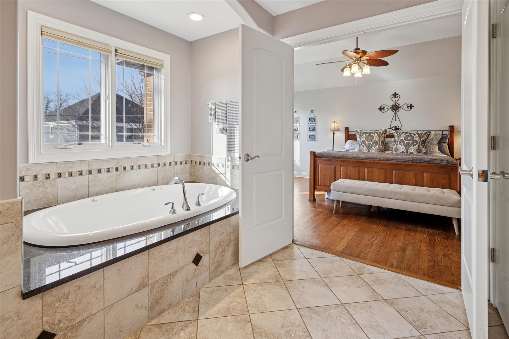 594 S Fairfield Avenue, Elmhurst, IL 60126