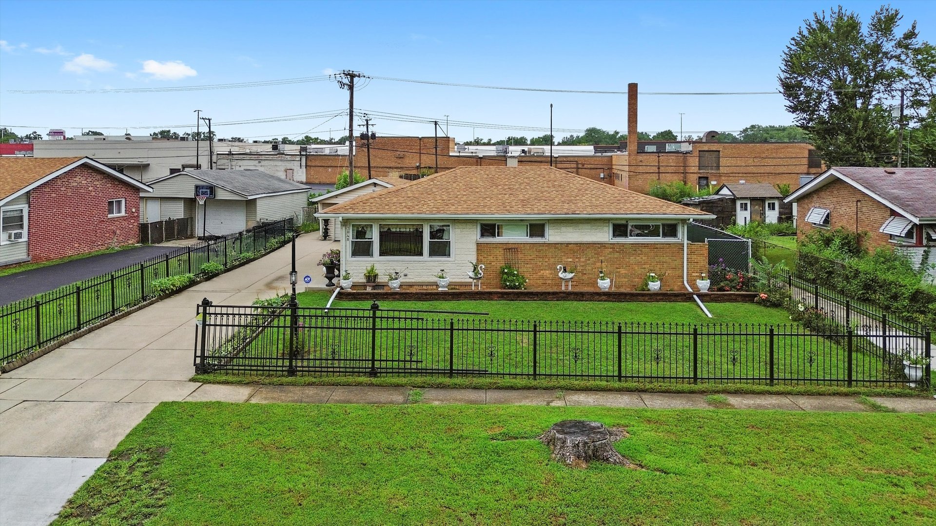 3048 Sherwood Avenue, Markham, IL 60428