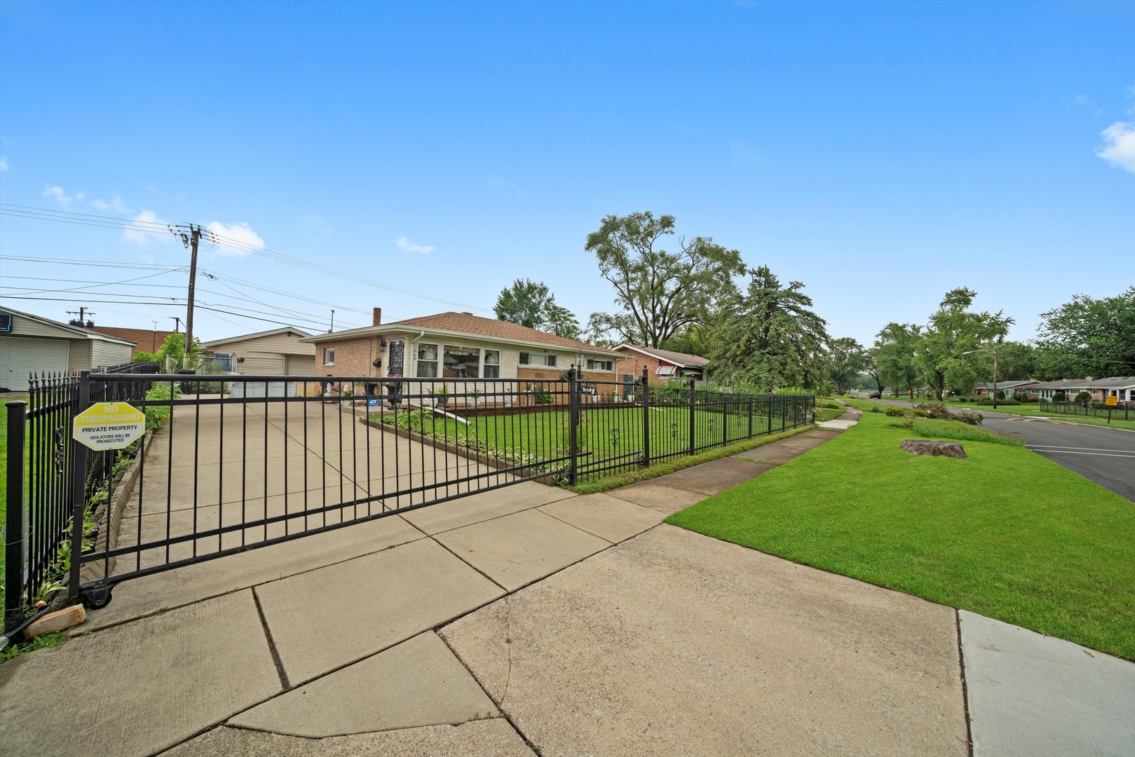 3048 Sherwood Avenue, Markham, IL 60428