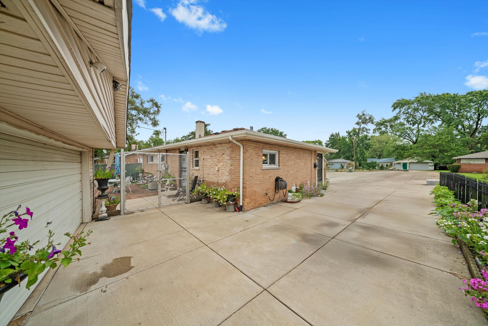 3048 Sherwood Avenue, Markham, IL 60428