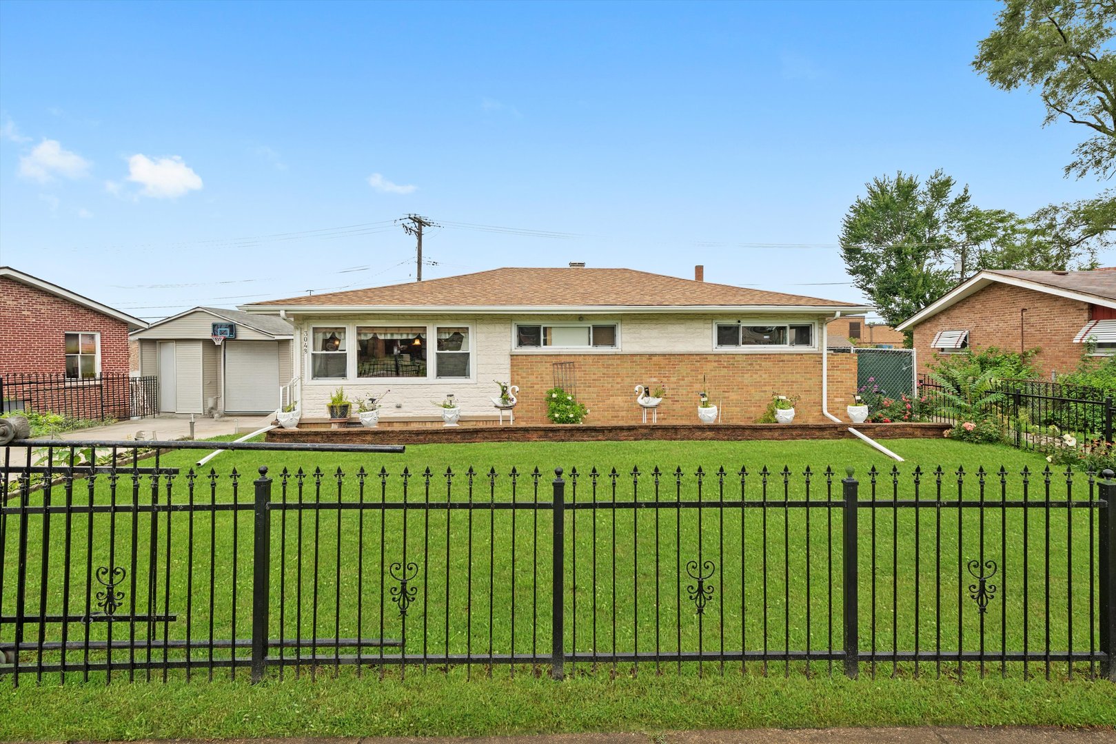 3048 Sherwood Avenue, Markham, IL 60428