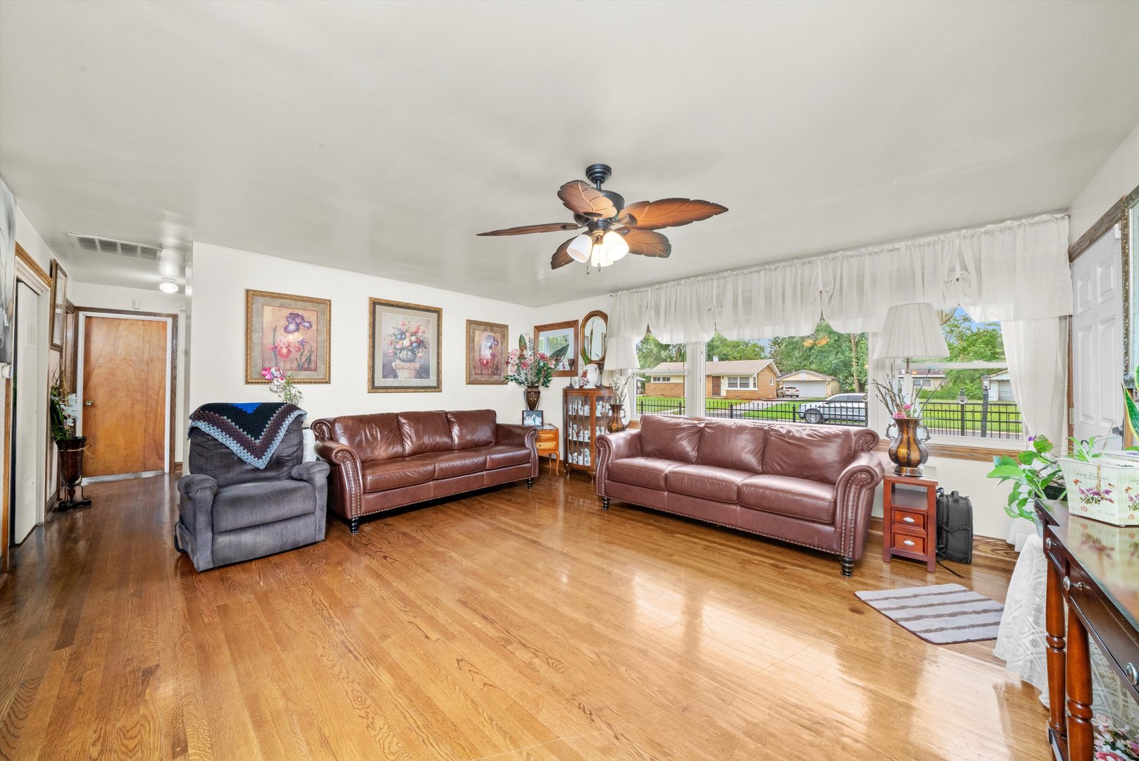 3048 Sherwood Avenue, Markham, IL 60428