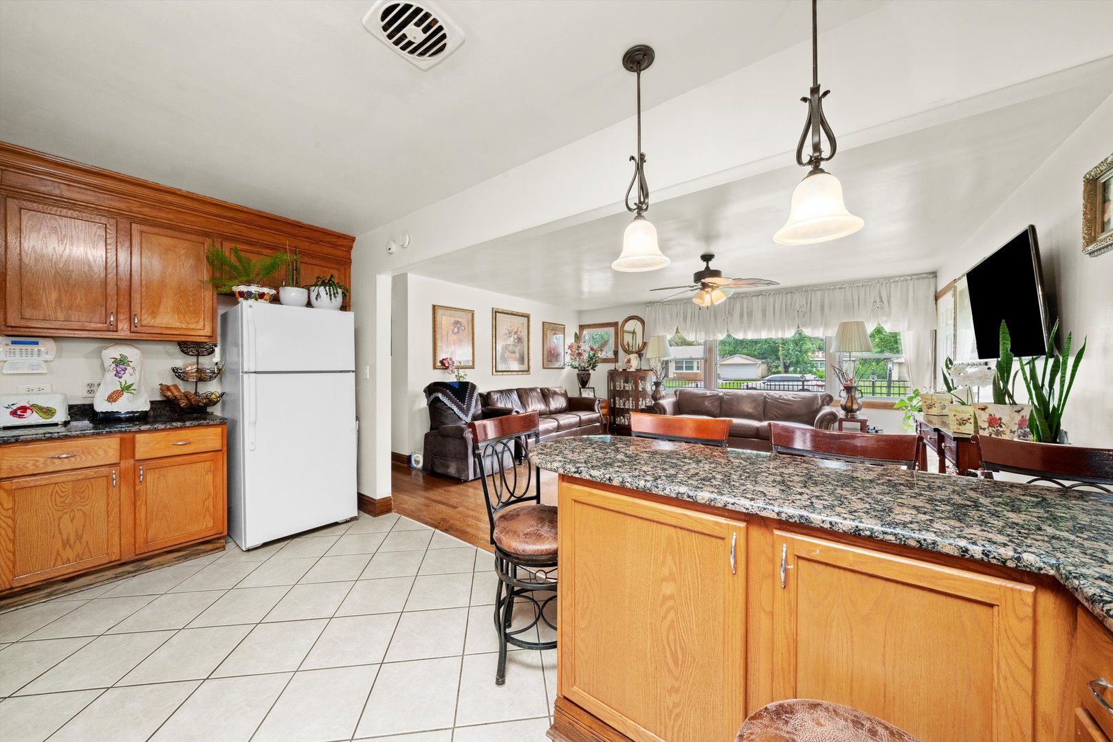 3048 Sherwood Avenue, Markham, IL 60428