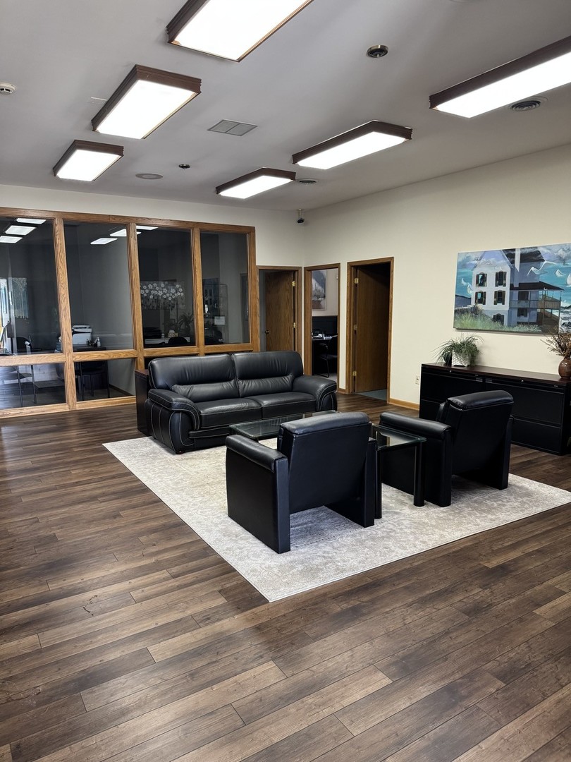 1200 E Lincoln Highway, New Lenox, IL 60451