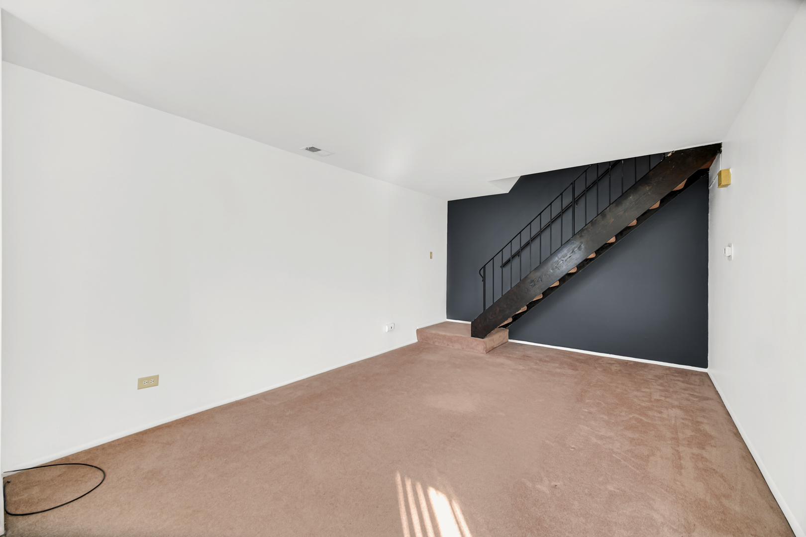 1242 Nova Court, Wheeling, IL 60090