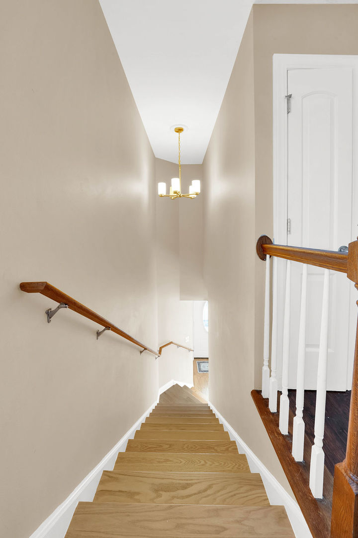 6120 W 98th Street, Oak Lawn, IL 60453