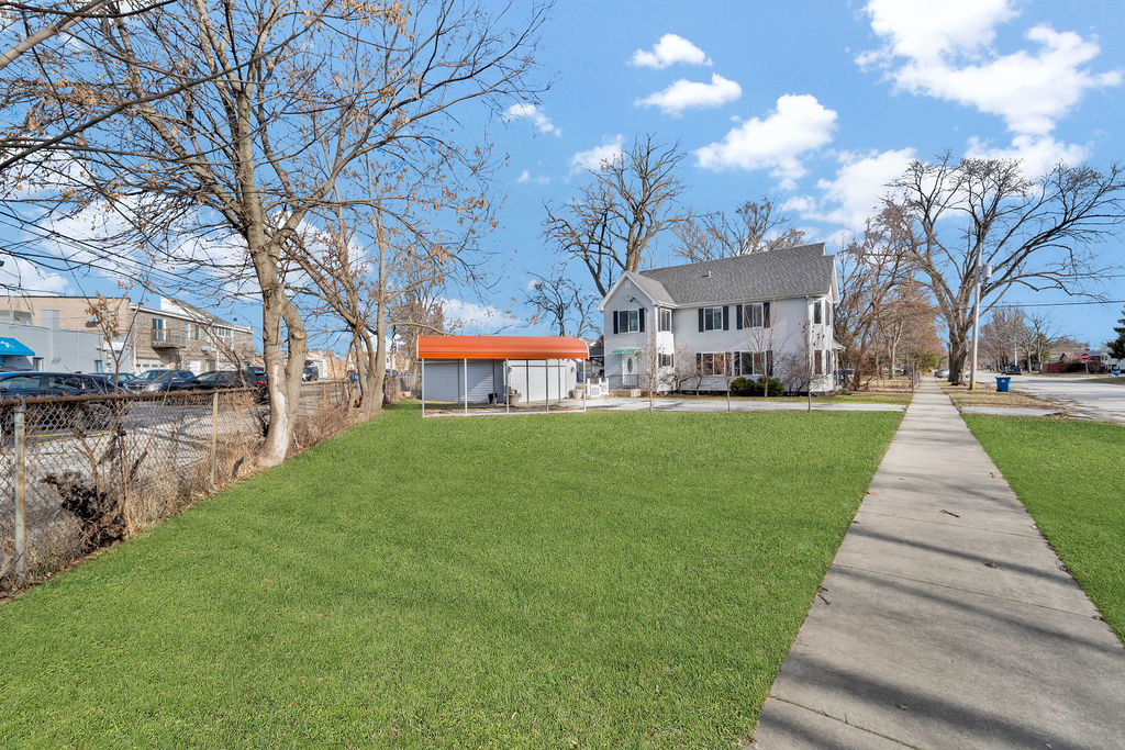 6120 W 98th Street, Oak Lawn, IL 60453