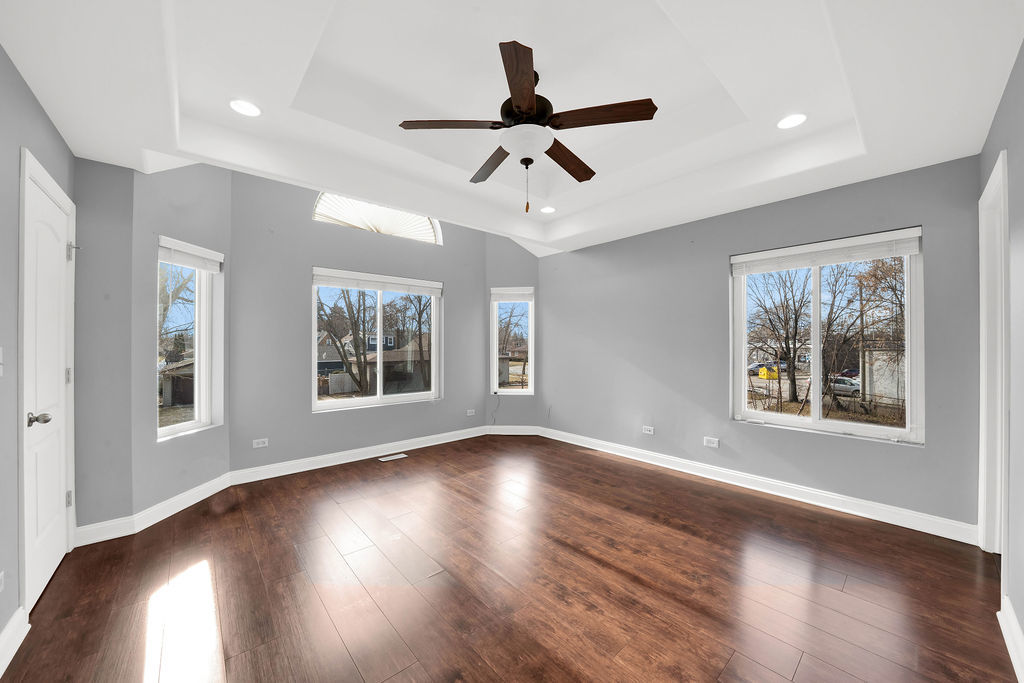 6120 W 98th Street, Oak Lawn, IL 60453