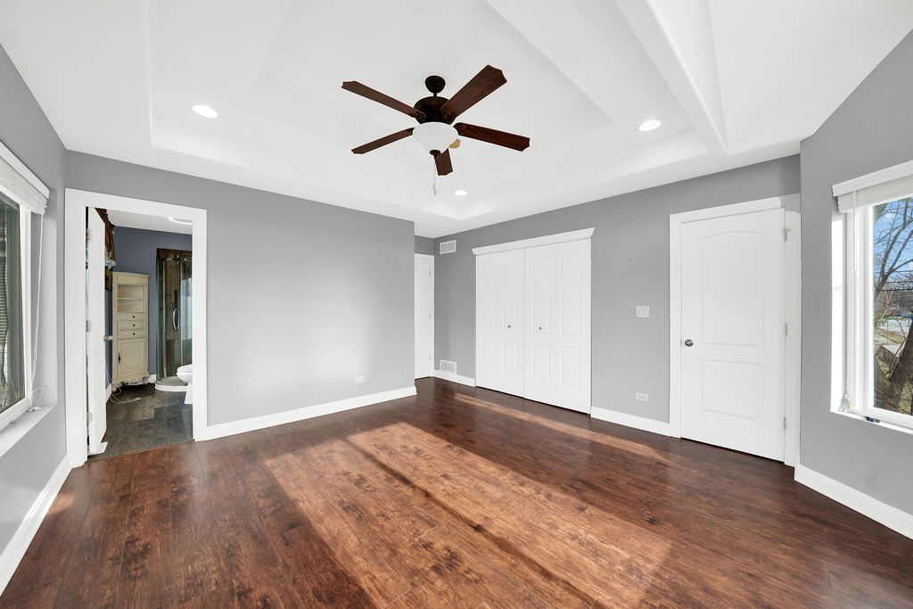 6120 W 98th Street, Oak Lawn, IL 60453