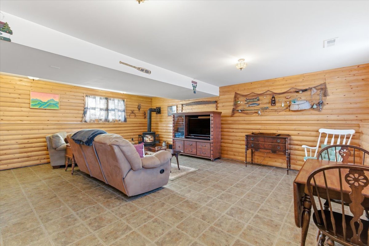 121 E Clarendon Drive, Round Lake Beach, IL 60073