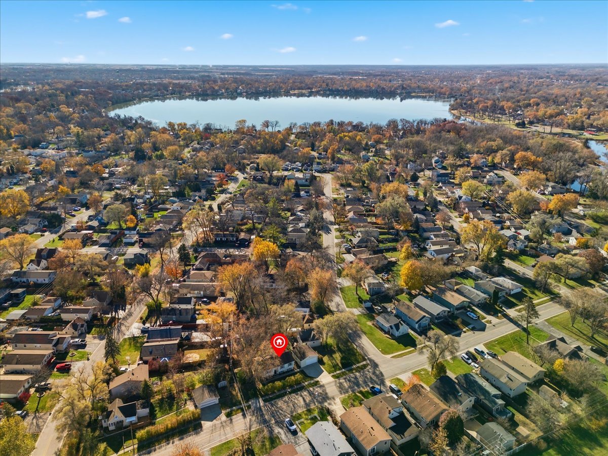 121 E Clarendon Drive, Round Lake Beach, IL 60073