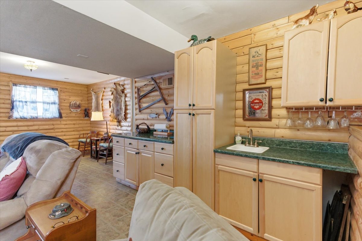 121 E Clarendon Drive, Round Lake Beach, IL 60073