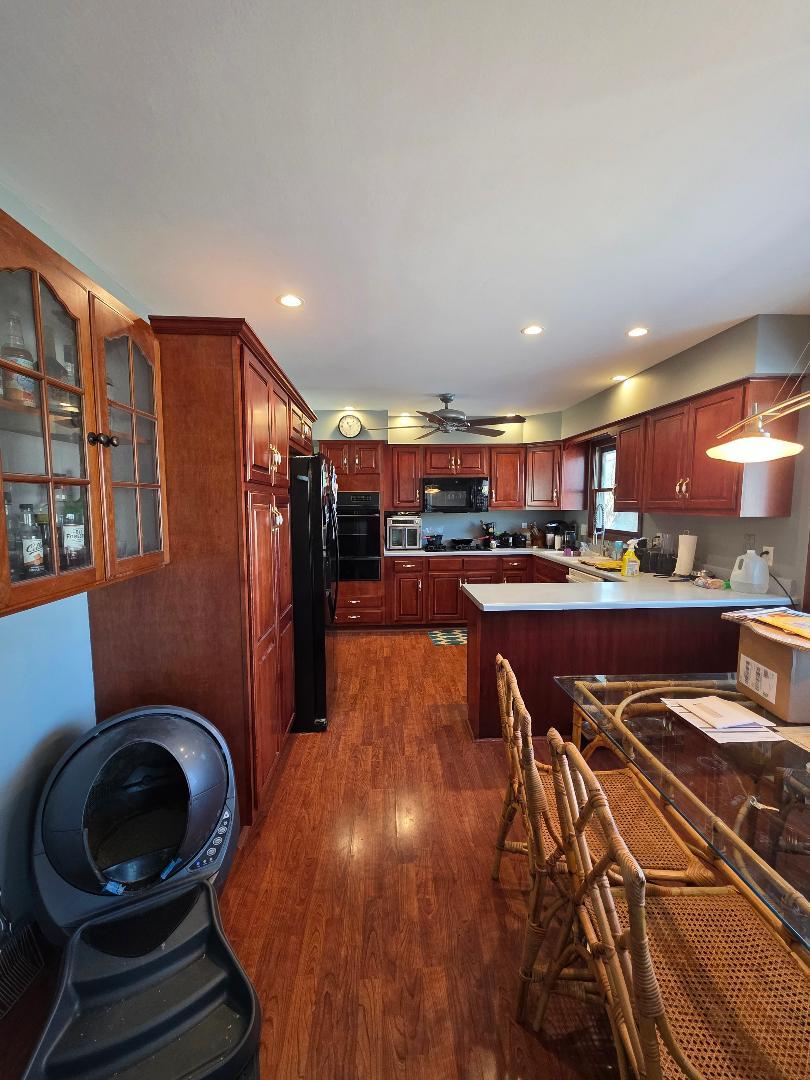 19 Pasadena Drive, Oswego, IL 60543