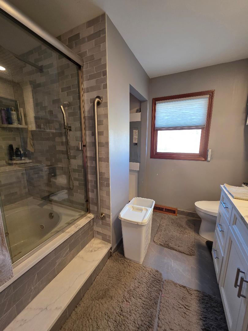 19 Pasadena Drive, Oswego, IL 60543