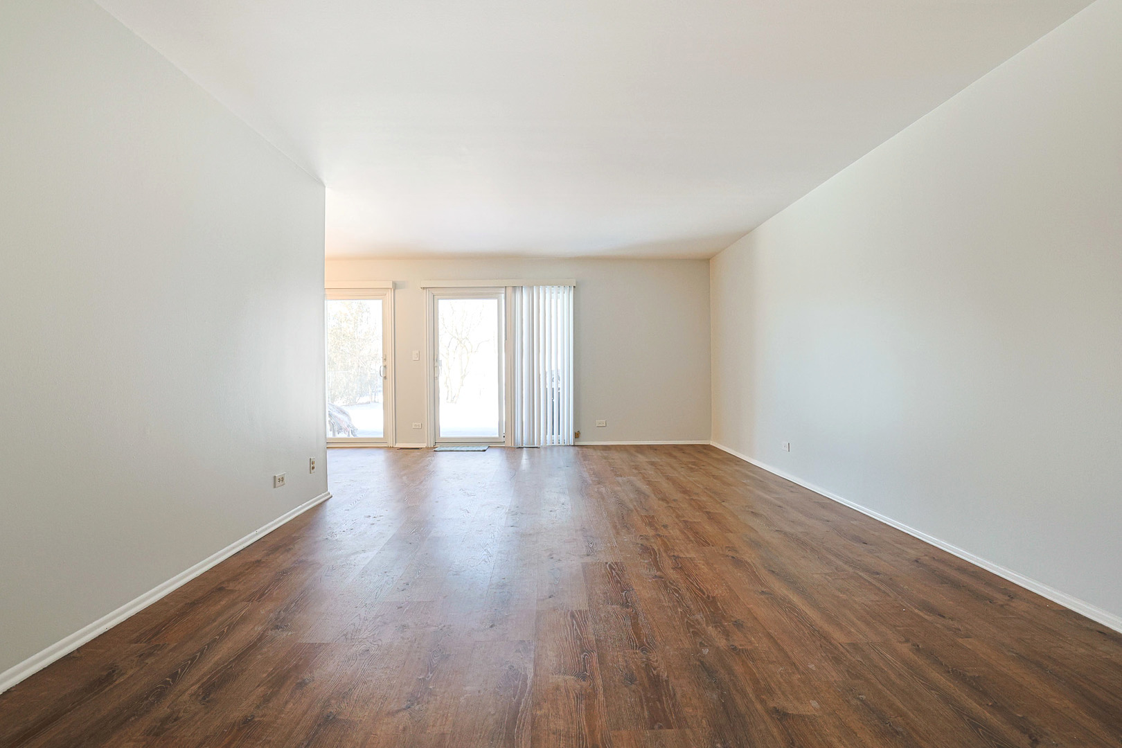 600 Stone Circle Court #W1, Schaumburg, IL 60194