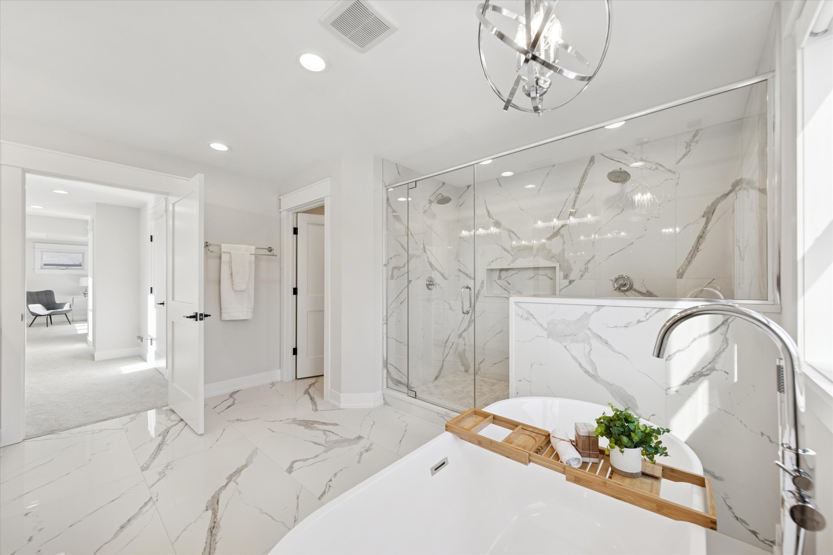 432 N Ridgeland Avenue, Elmhurst, IL 60126