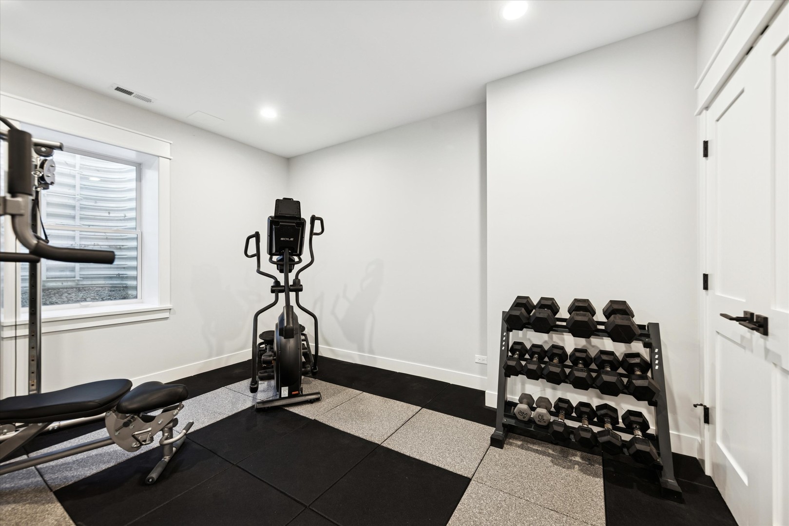 432 N Ridgeland Avenue, Elmhurst, IL 60126