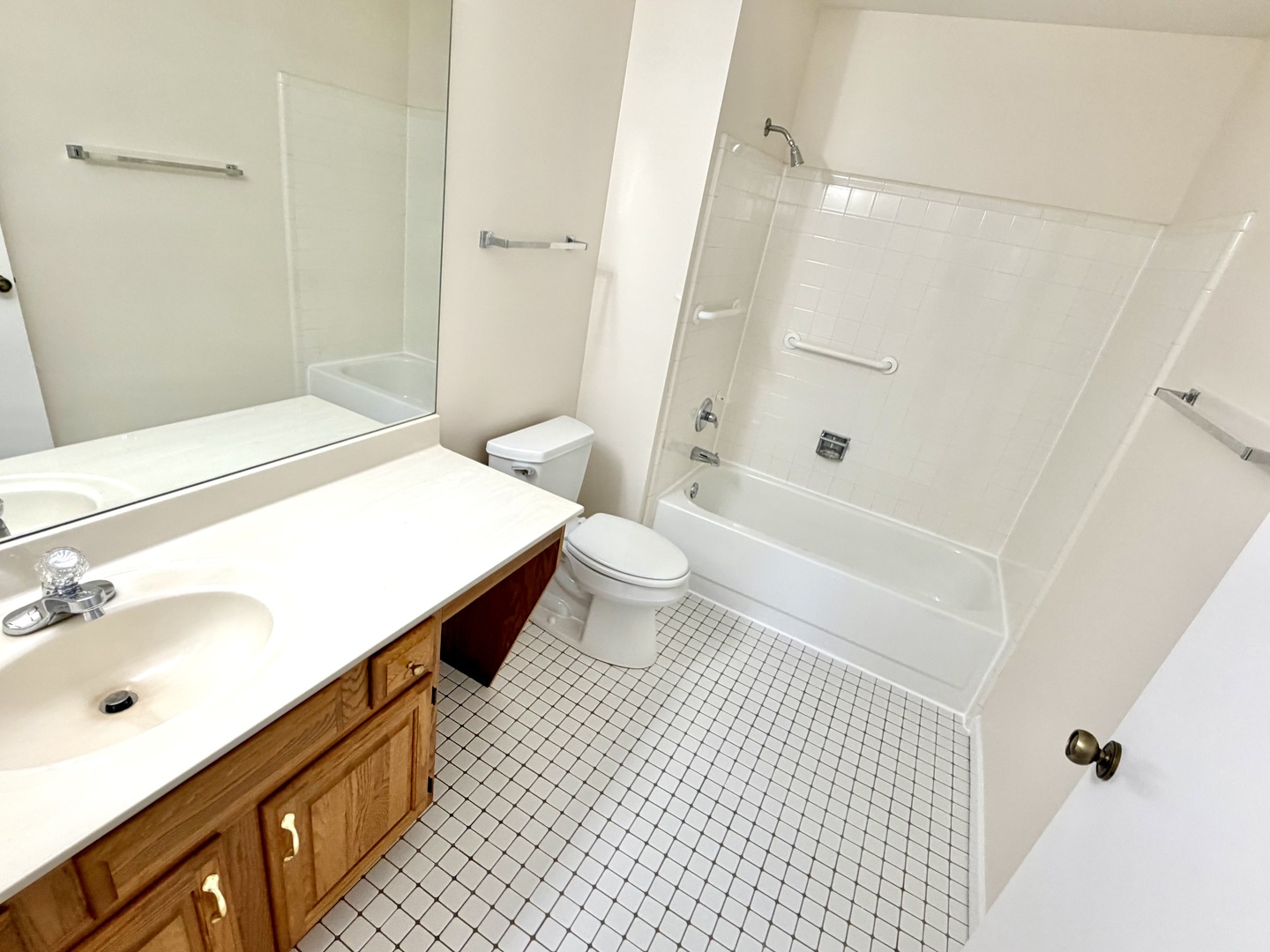 2400 Mallow Court #Z1, Schaumburg, IL 60194