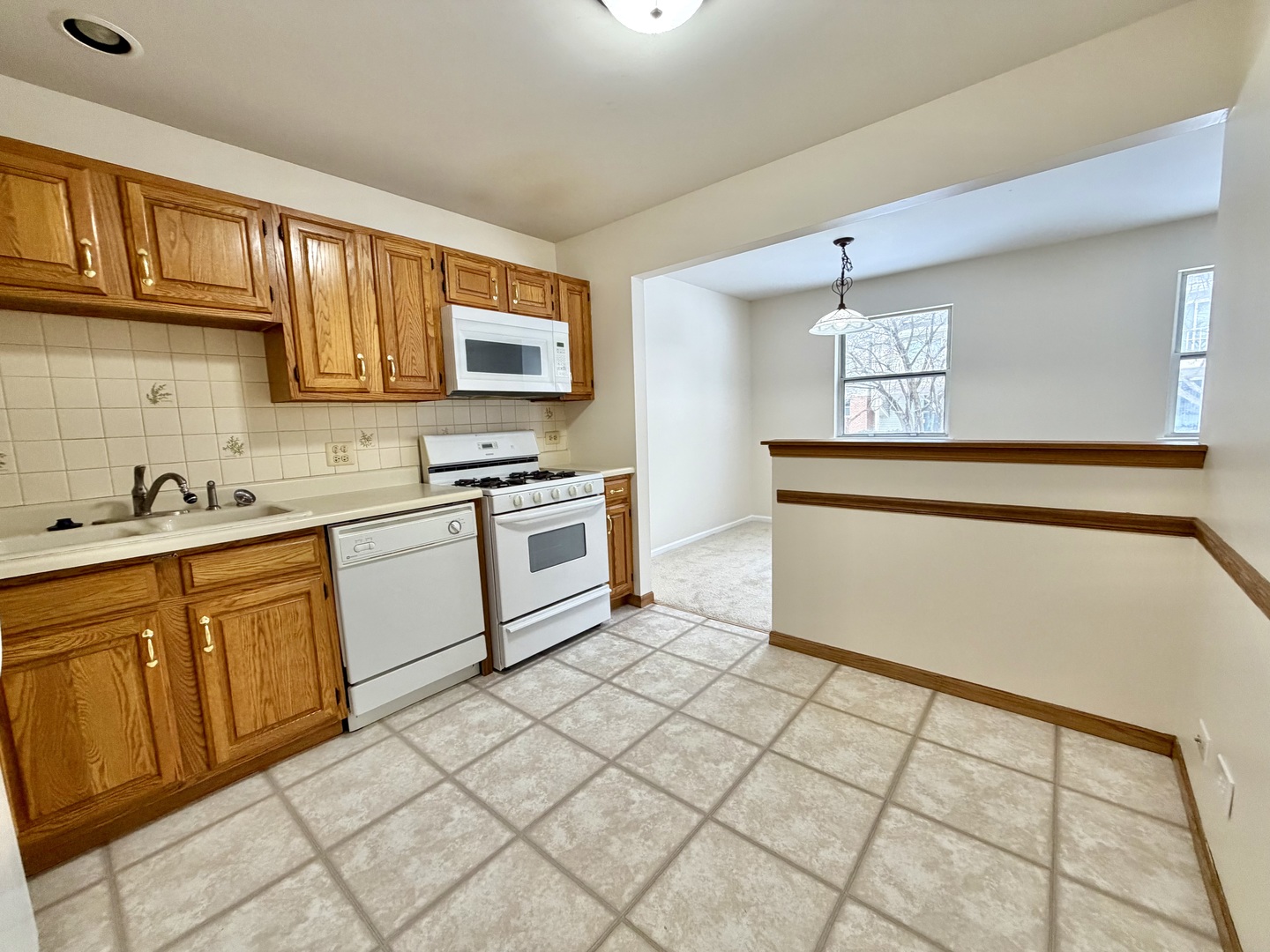 2400 Mallow Court #Z1, Schaumburg, IL 60194