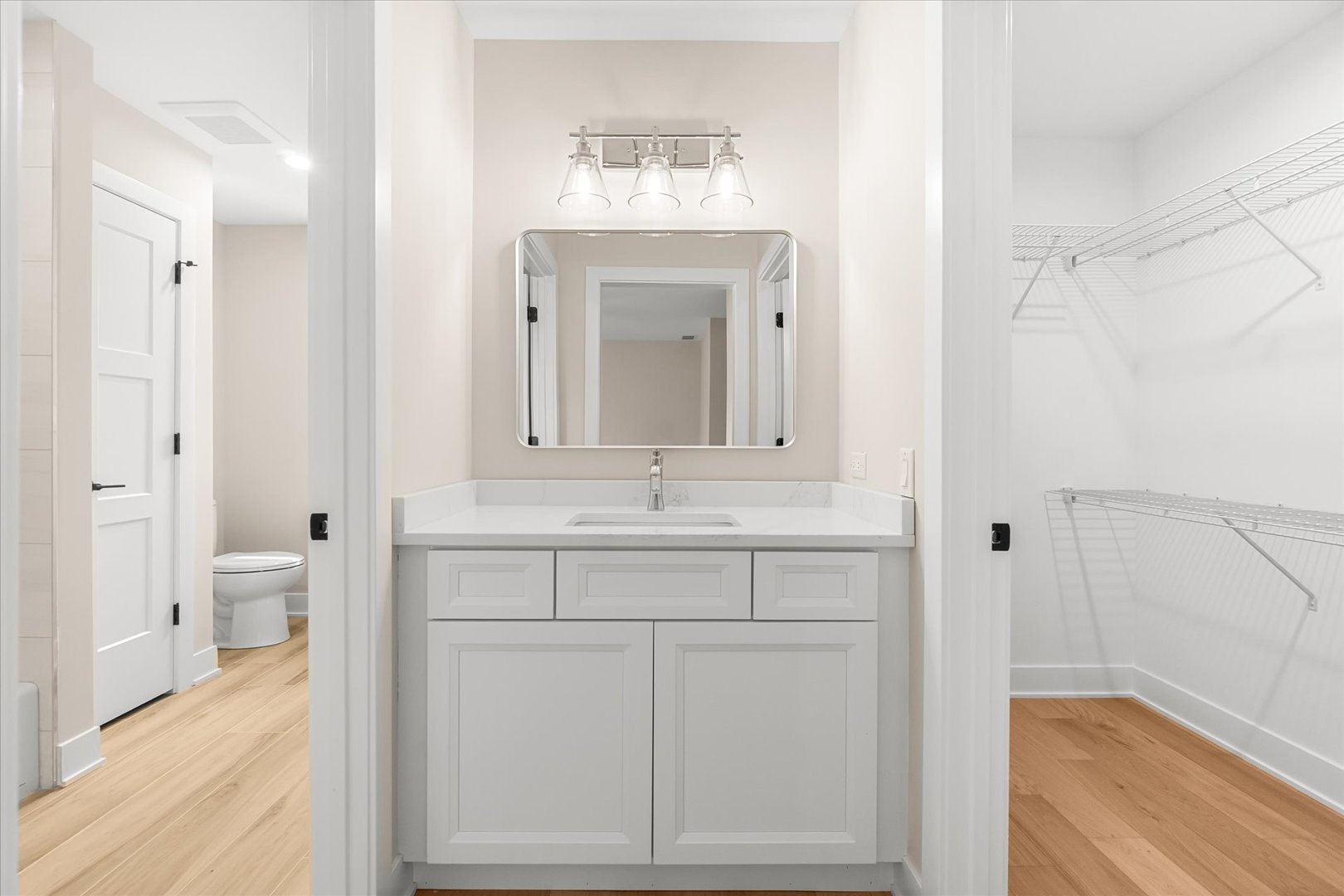 520 N Sleight Street, Naperville, IL 60563