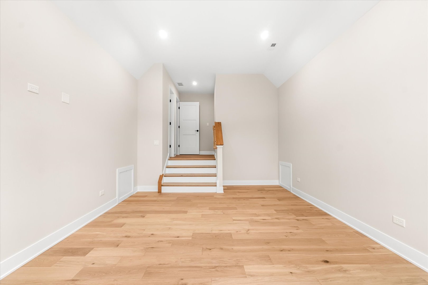 520 N Sleight Street, Naperville, IL 60563