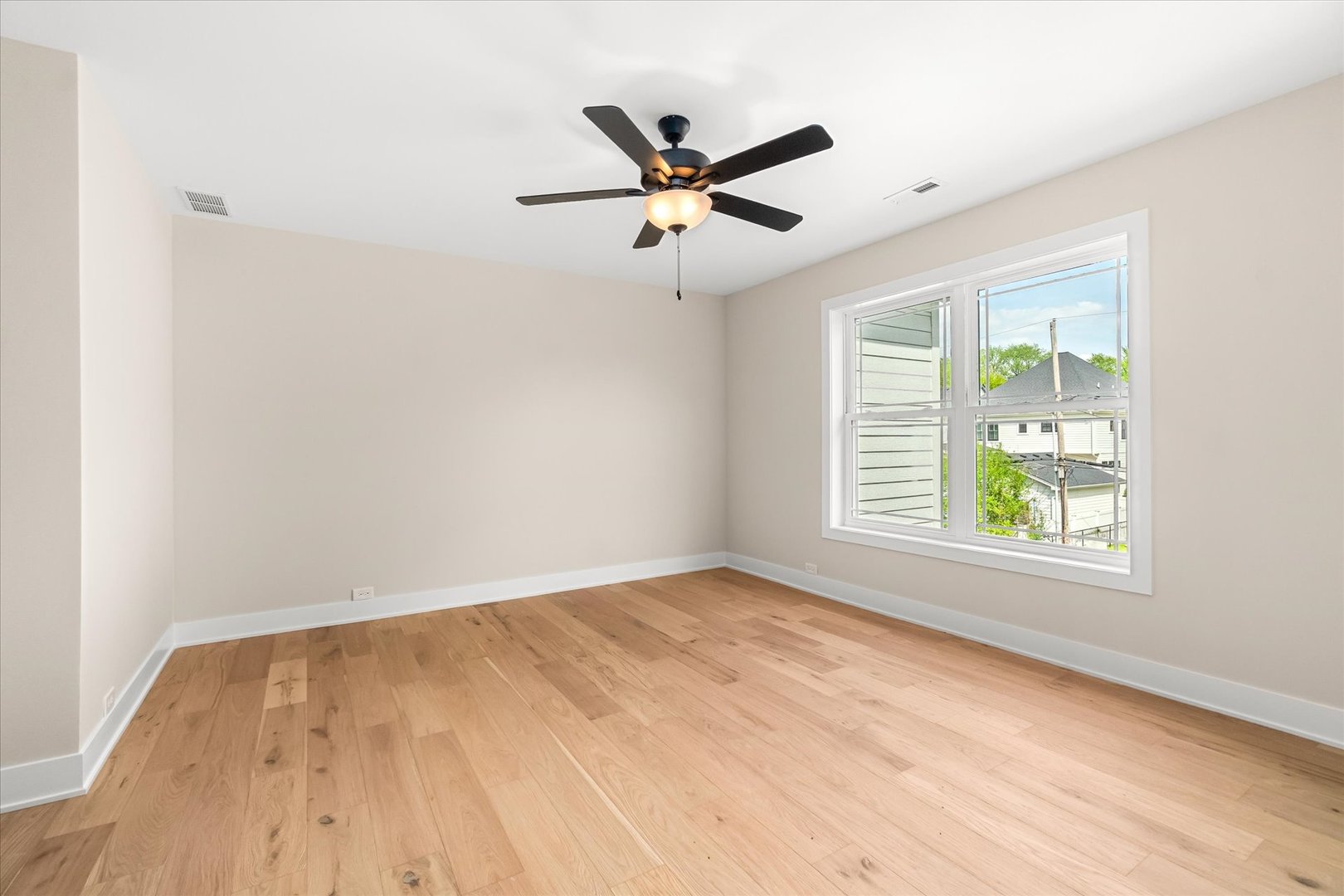 520 N Sleight Street, Naperville, IL 60563