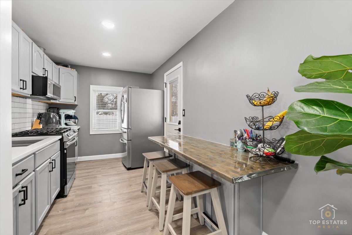 268 N Gifford Street, Elgin, IL 60120