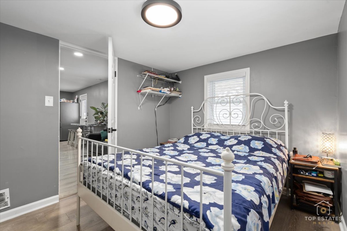 268 N Gifford Street, Elgin, IL 60120