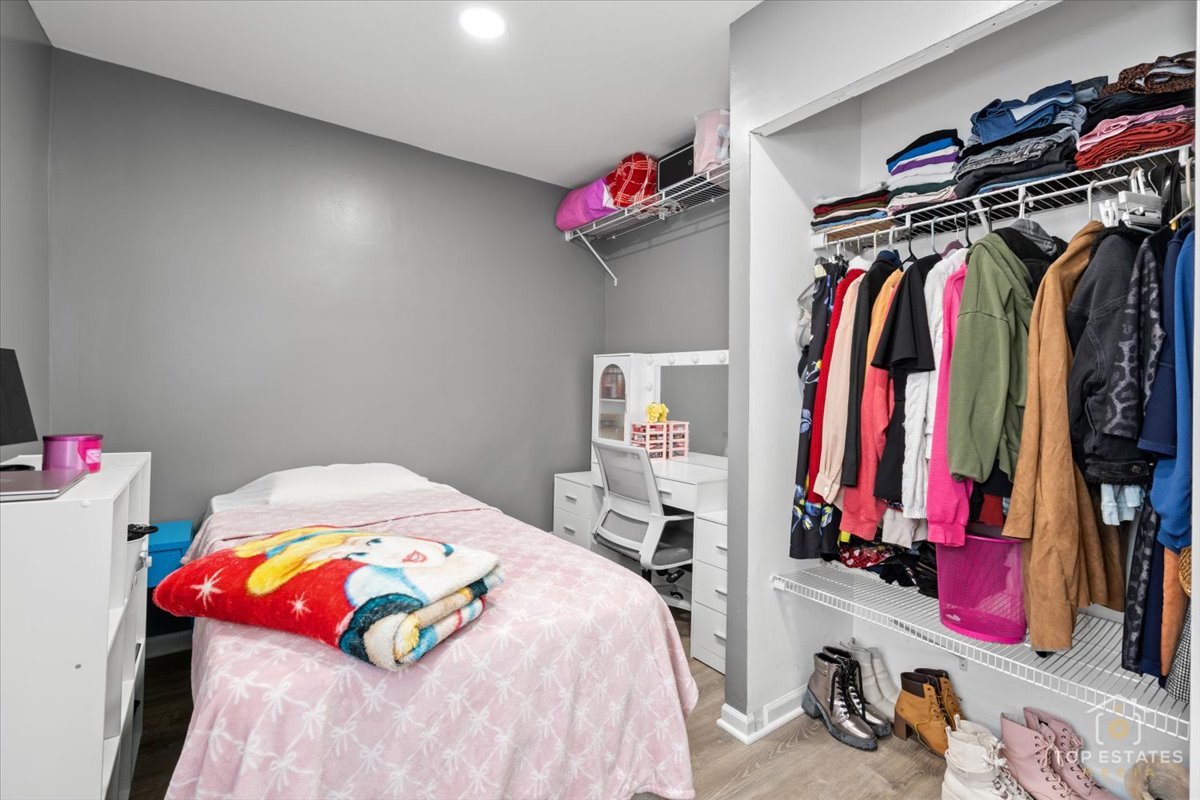 268 N Gifford Street, Elgin, IL 60120