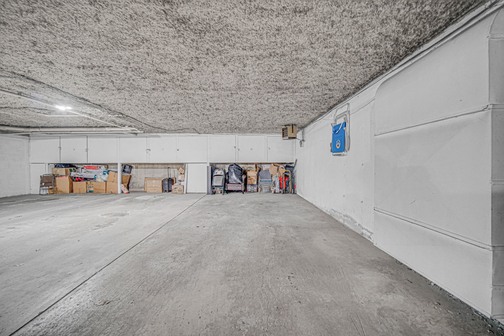 18559 Escanaba Avenue #201, Lansing, IL 60438