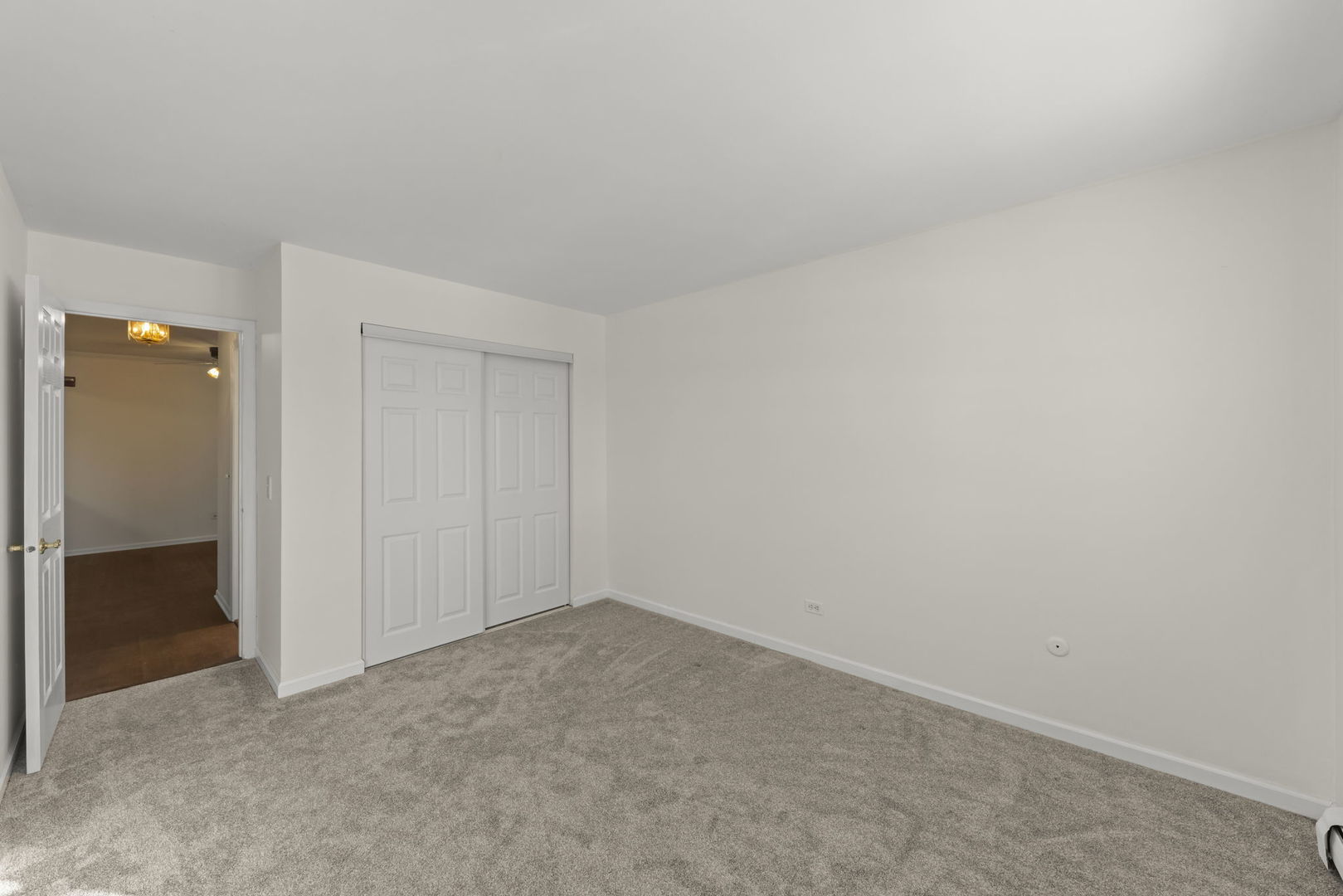 2331 Ogden Avenue #4, Downers Grove, IL 60515