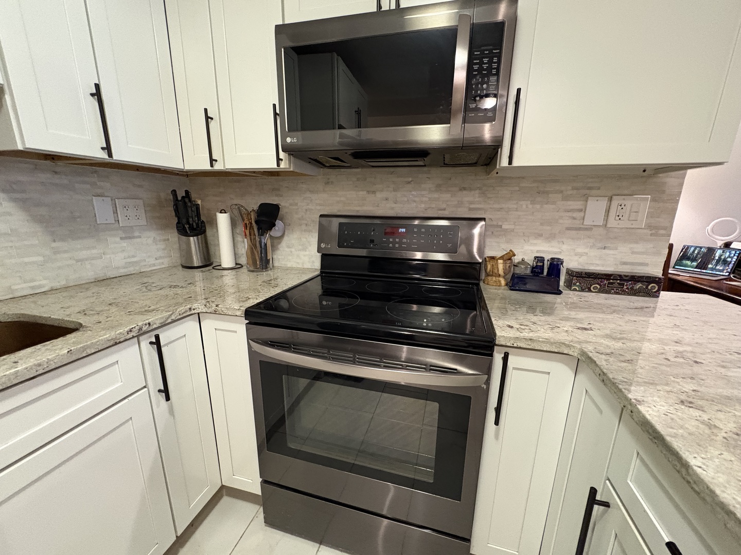 21 W Goethe Street #2A, Chicago, IL 60610