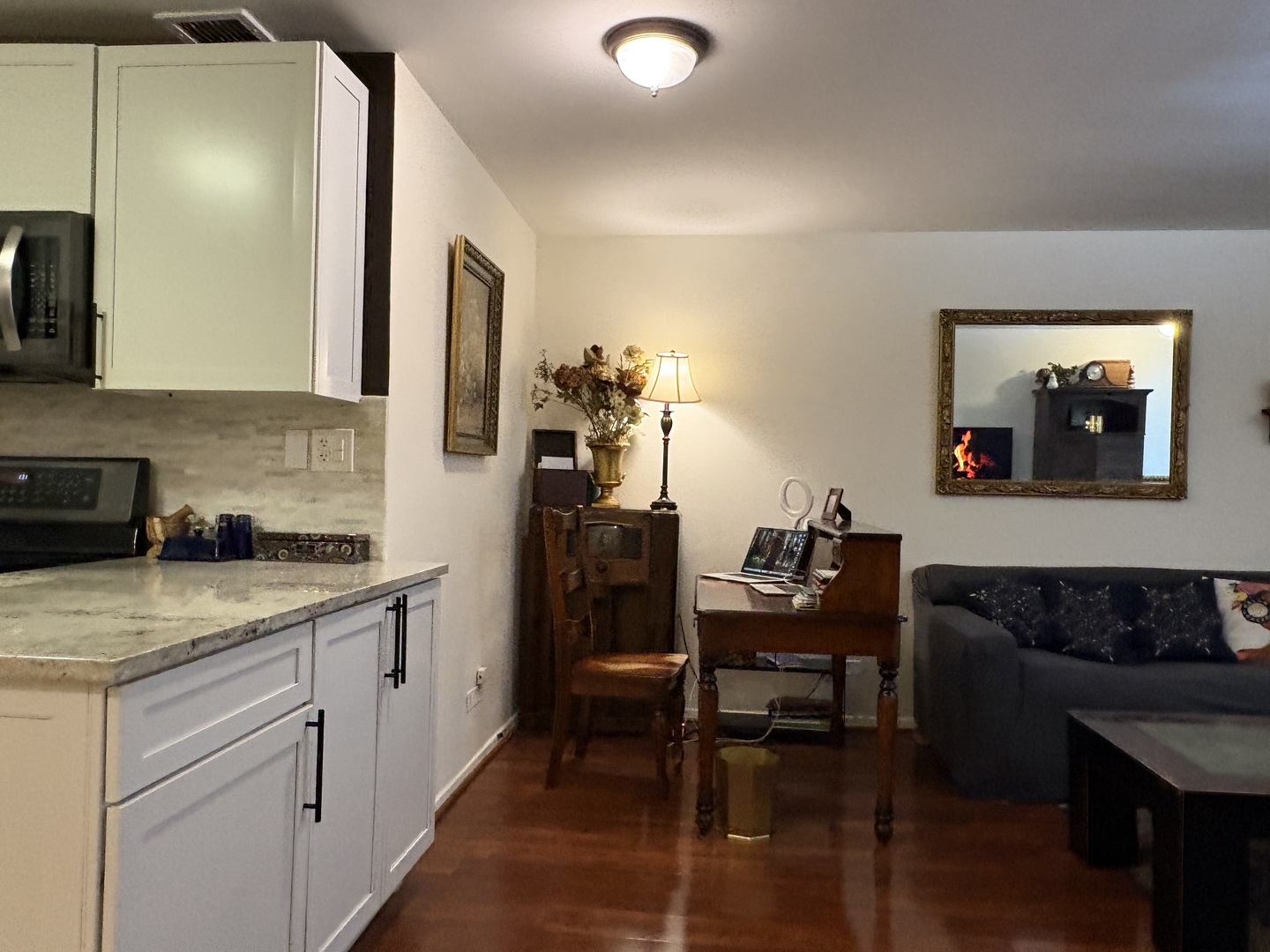 21 W Goethe Street #2A, Chicago, IL 60610