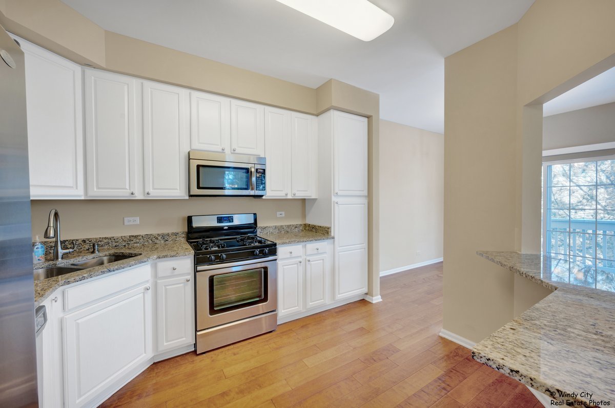 1126 Chadwick Drive, Grayslake, IL 60030