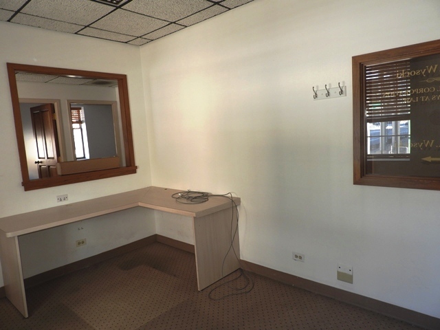 5 S County Street, Waukegan, IL 60085