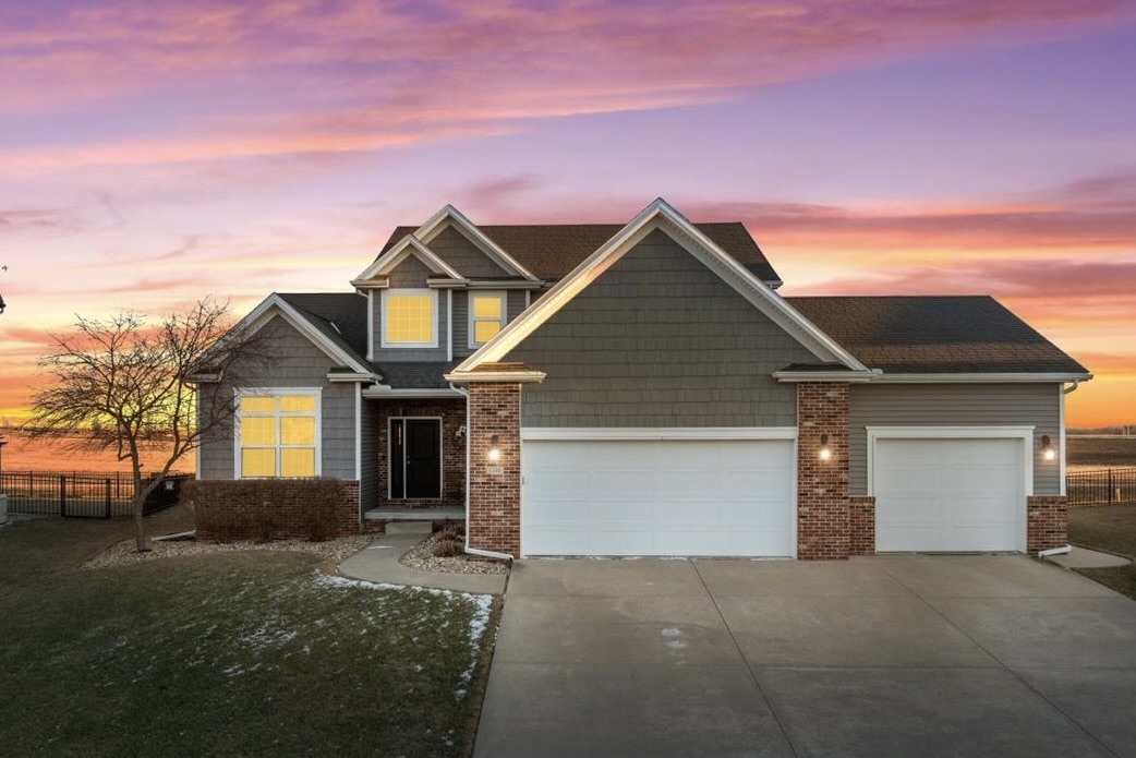 1529 Stoneroller Circle, Bloomington, IL 61705