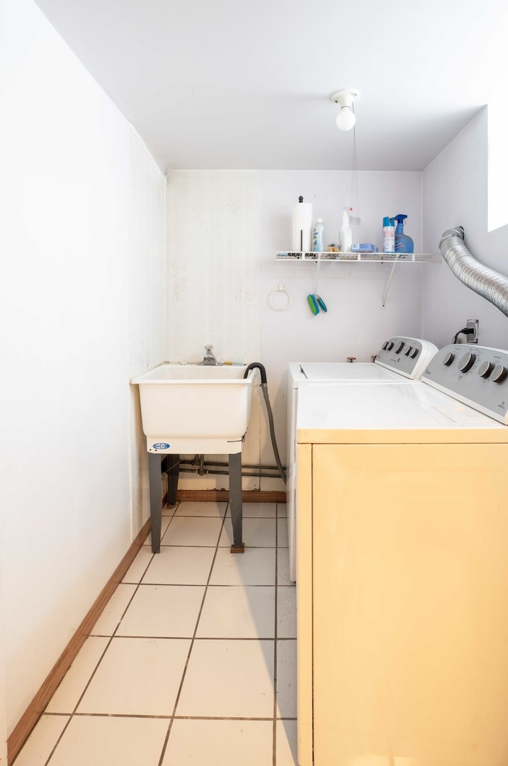 5758 W 64th Place, Chicago, IL 60638