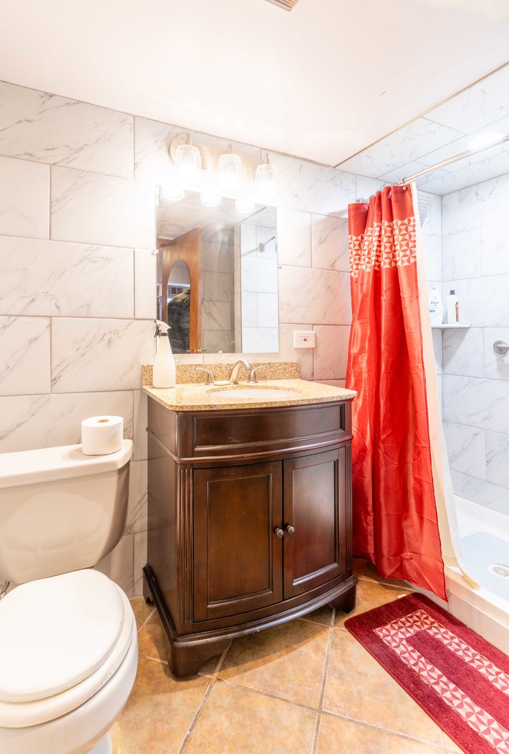 5758 W 64th Place, Chicago, IL 60638