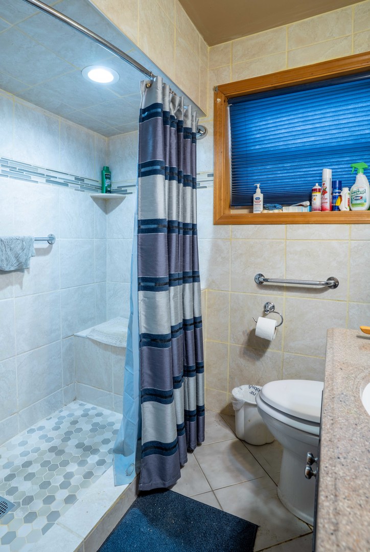 5758 W 64th Place, Chicago, IL 60638