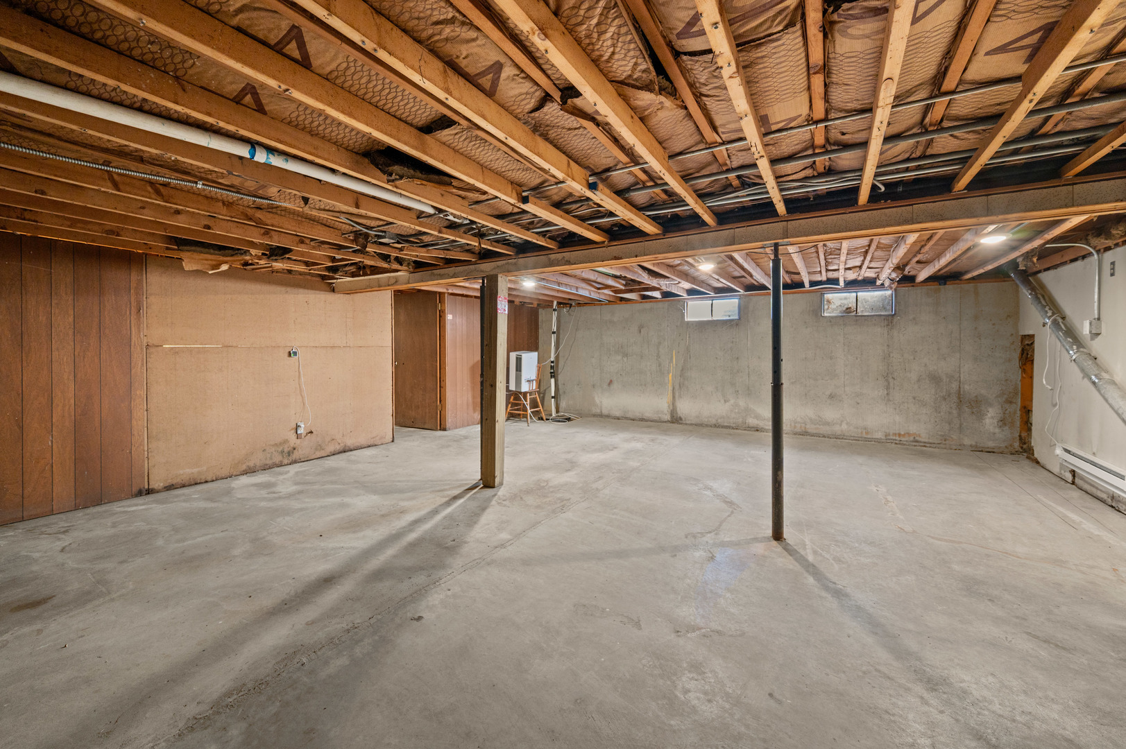 304 Hankes Avenue, Aurora, IL 60505